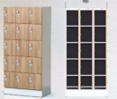 Skříň trojdílná s patnácti uzamykatelnými schránkami s naloženými dveřmi F3S 30 3 5 O AD+DD (modul 90 cm)